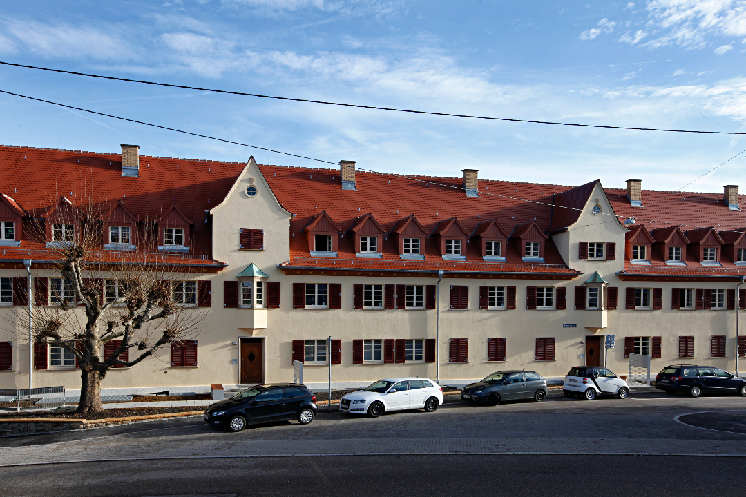 Zentrale 2-Zimmer-Wohnung mit Wintergarten in Nord, Wilhelm-Blos-Straße 40, 70191 Stuttgart